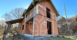 Hrubá stavba v obci Telkibánya